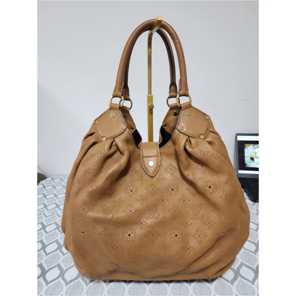 LOUIS VUITTON Mahina L Hobo Bag Brown